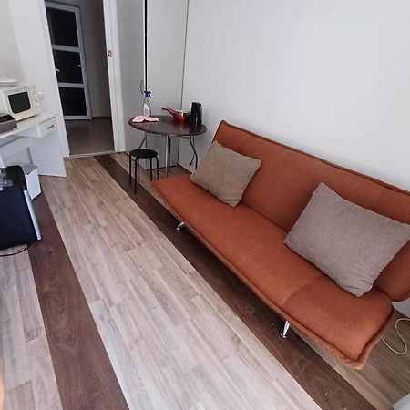 Villa Vamus Vendeg- Es Rendezvenyhaz Vamosszabadi ภายนอก รูปภาพ