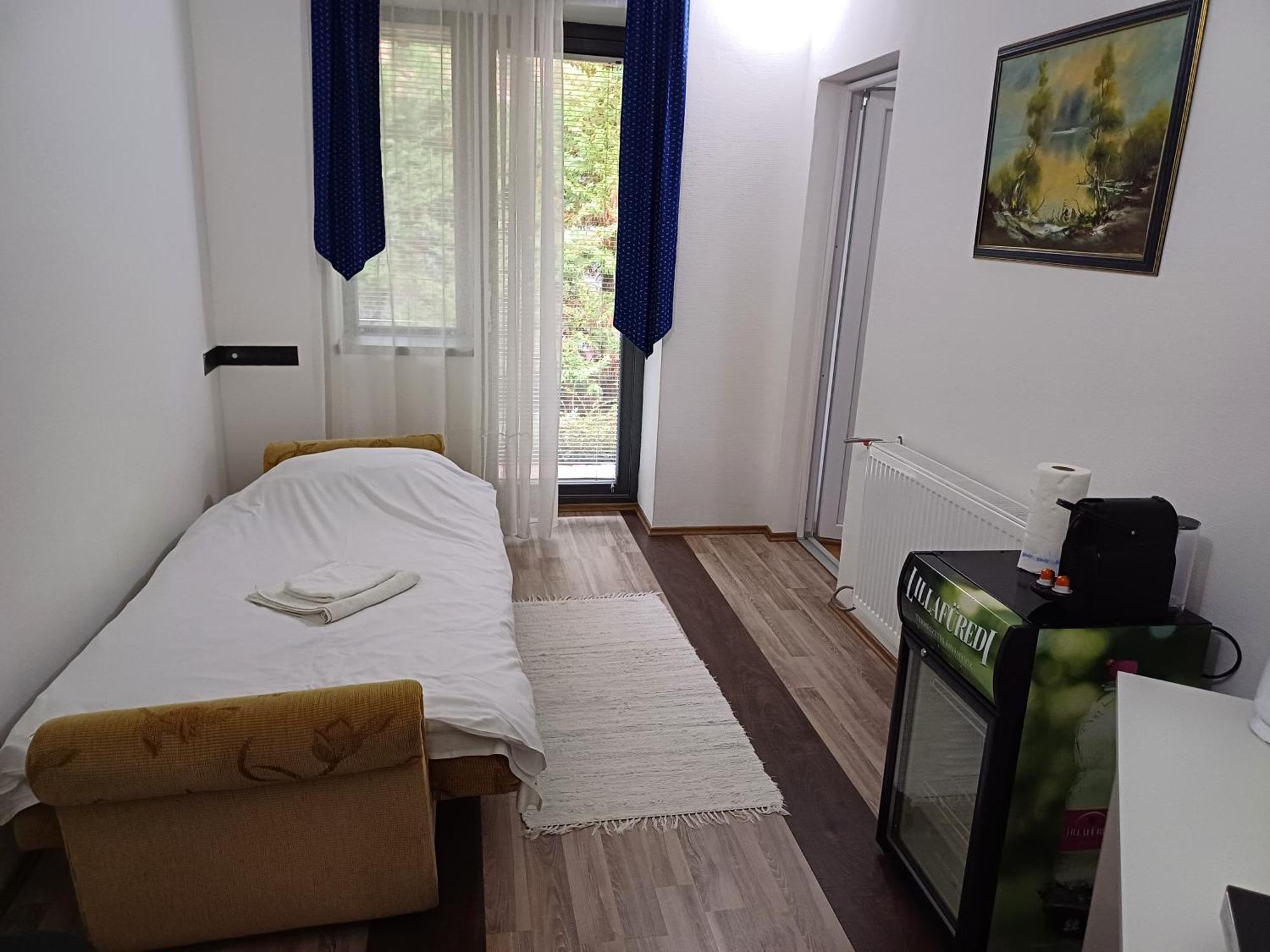 Villa Vamus Vendeg- Es Rendezvenyhaz Vamosszabadi ภายนอก รูปภาพ