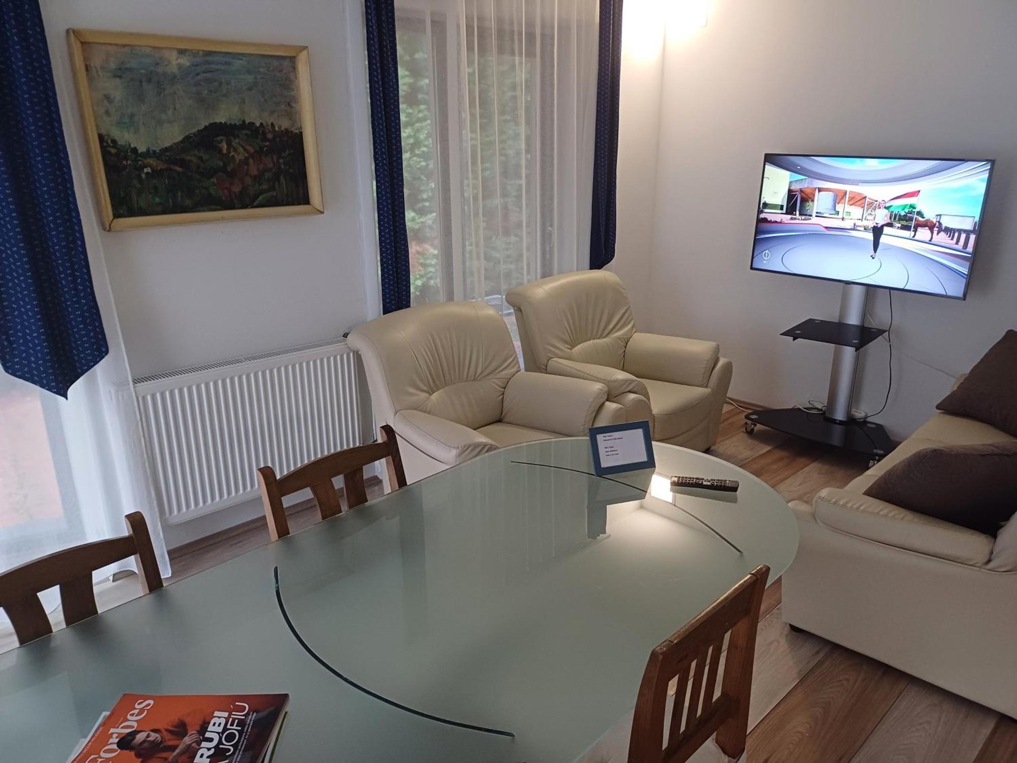 Villa Vamus Vendeg- Es Rendezvenyhaz Vamosszabadi ภายนอก รูปภาพ