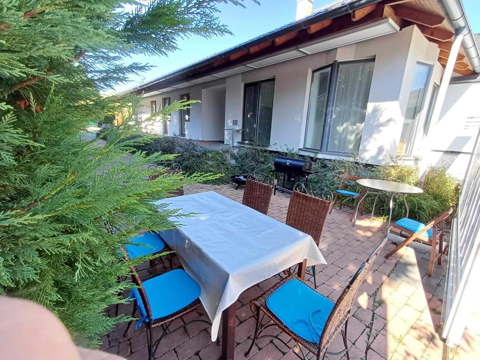Villa Vamus Vendeg- Es Rendezvenyhaz Vamosszabadi ภายนอก รูปภาพ